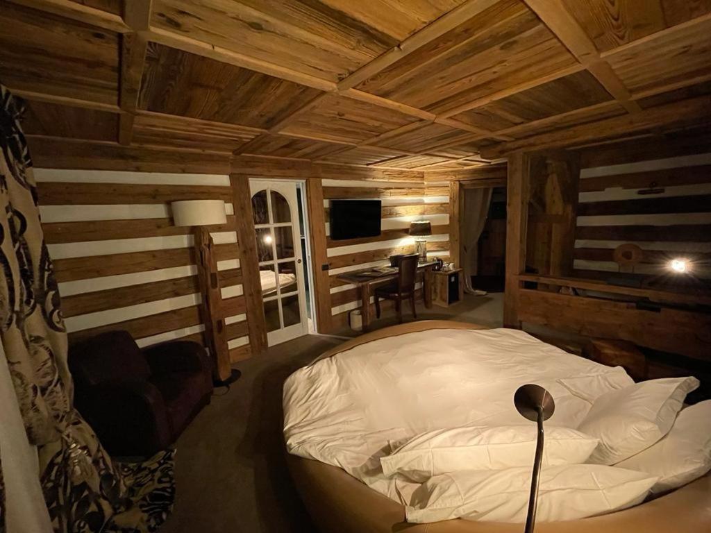Relais Du Chateau Blanc La Thuile Luaran gambar
